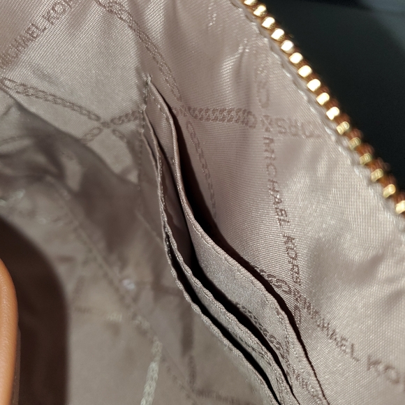 MICHAEL MICHAEL KORS Jet Set Charm XS Dome Crossbody color: natural - Picture 8 of 12